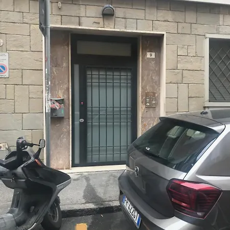 Apartman Avesella 9 *